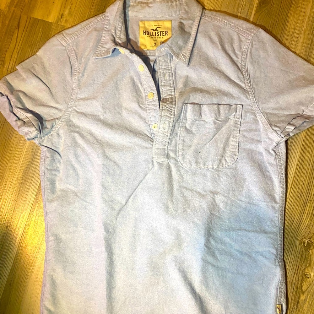 Hollister blue collar denim shirt. Size small